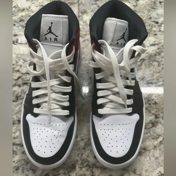 Air Jordan 1 Mid Black White Noble Red
BQ6472 016 Women's size 7.5 EUC - Picture 6 of 13
